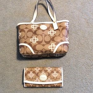 Coach purse and wallet set